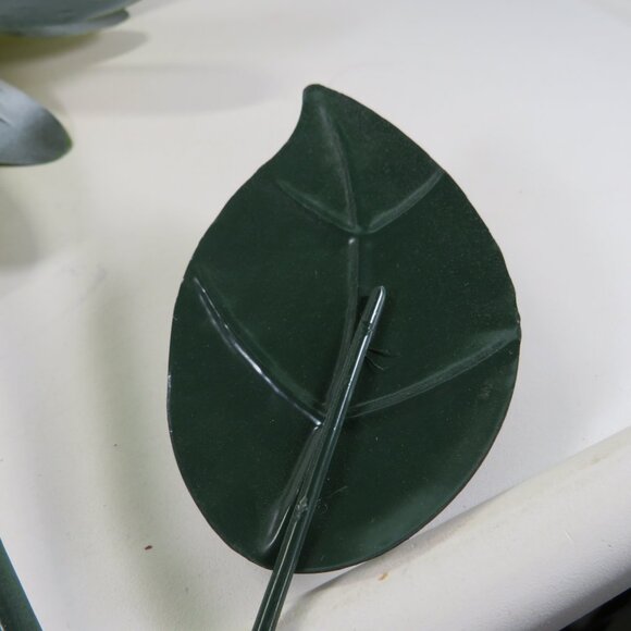 Yellow Flower Metal Yard Decor Stake all metal (no moving parts) - Picture 6 of 13